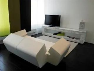 Homefeek Antwerp 3*,